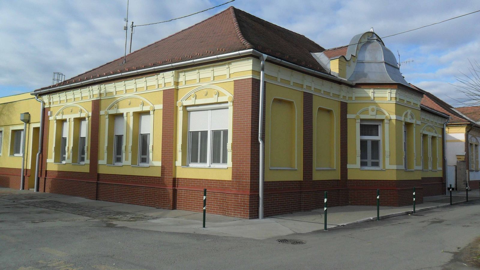 A központi iroda épülete Bogyiszlón